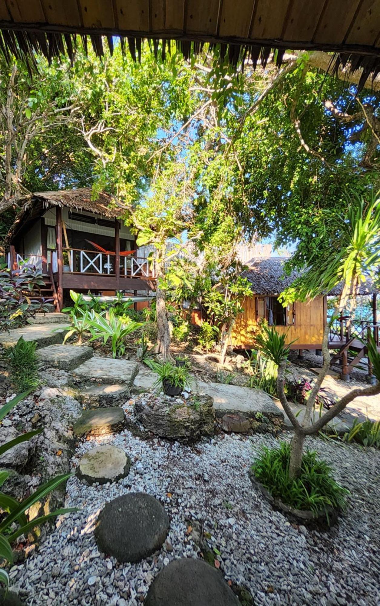 Nini'S Beach Bungalows Bira Luaran gambar